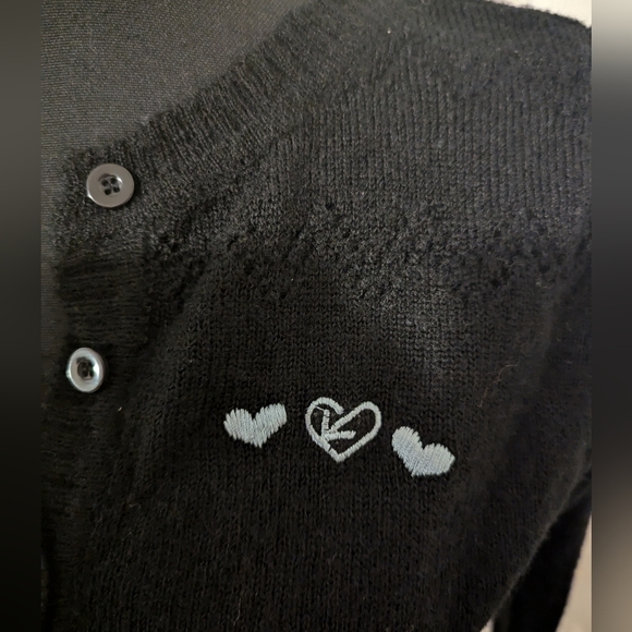 REWIND | Fitted sweater, button detail, heart stitching, pouf sleeve, black, med - Picture 2 of 5